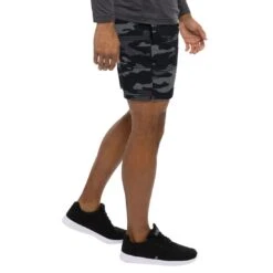 TravisMathew Leader Board Active Shorts -Silver Putters travismathew leader board active shorts black side itempicture
