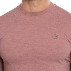 TravisMathew Scenic Vista Active Tee -Silver Putters travismathew scenic vista active tee heather roan rogue logo itempicture