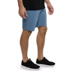 TravisMathew Starnes Shorts -Silver Putters travismathew starnes shorts mood 1mq081 4cop side itempicture